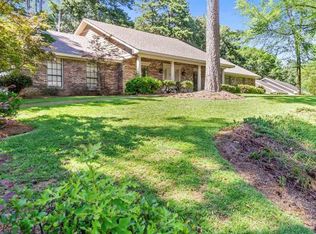 207 Coachmans Rd, Madison, MS 39110