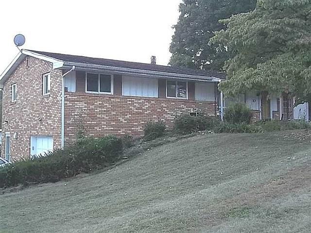 1st image of 10 Sandy Dr