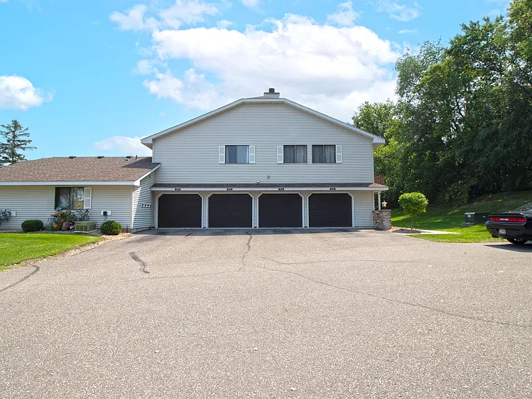 7626 Wedgewood Ct N — Photo 4