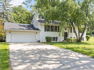 9109 Toledo Rd, Bloomington, MN 55437