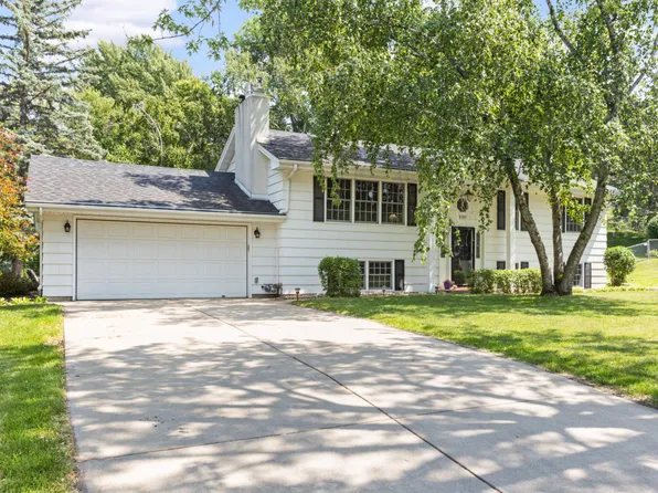 9109 Toledo Rd, Bloomington, MN 55437