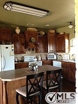 4th image of 410 County Road 337