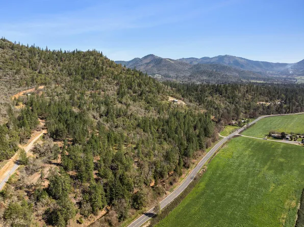 11524 N Applegate Rd, Grants Pass, OR 97527