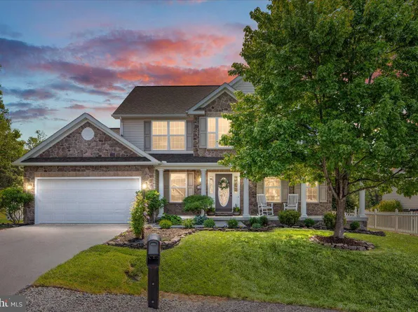 260 Shannon Ct, Inwood, WV 25428