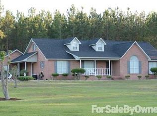 124 J A Yawn Rd, Hazlehurst, GA 31539