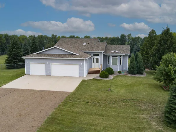 3811 Connar Dr, Bismarck, ND 58503