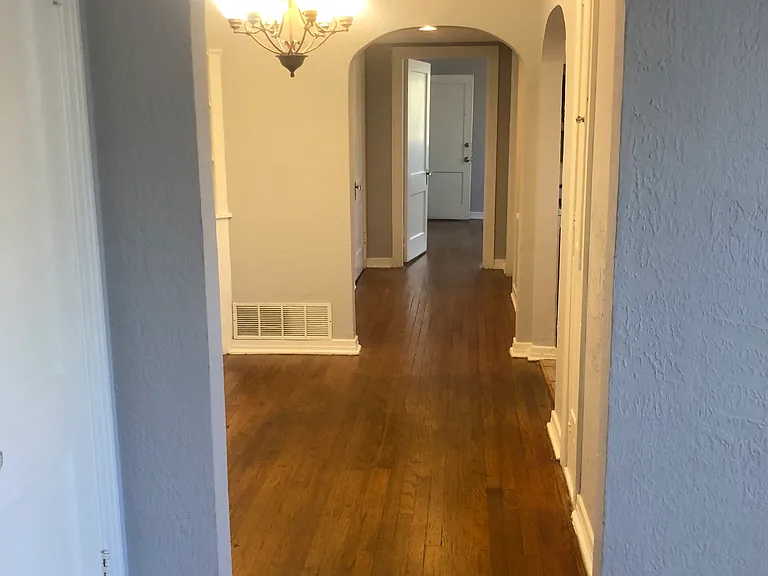 5701 Hudson St — Photo 24