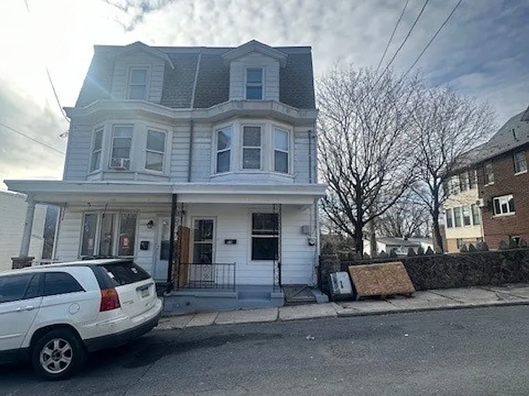 229 N 9th St — Photo 1