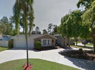 405 Harbor View Ln, Largo, FL 33770
