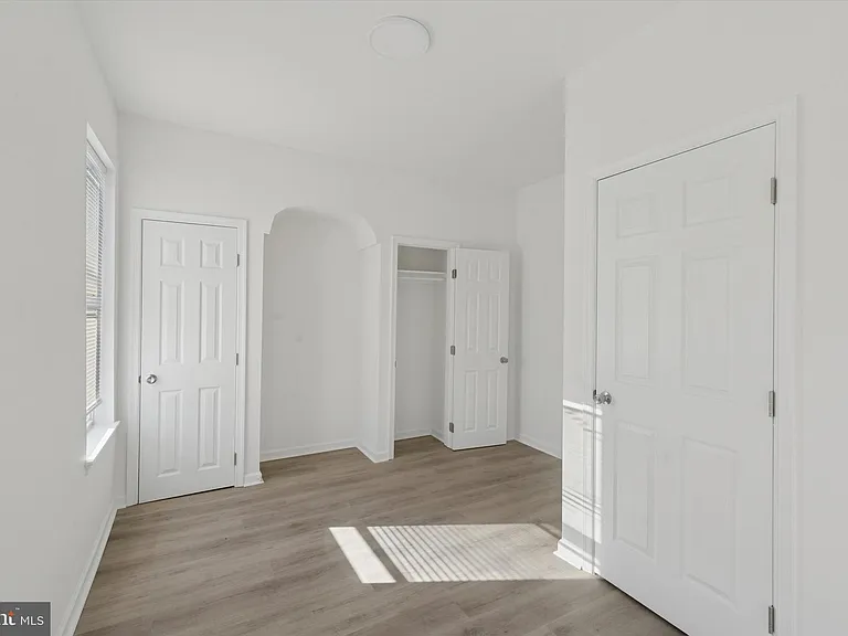3827 Cambridge St #2 — Photo 4