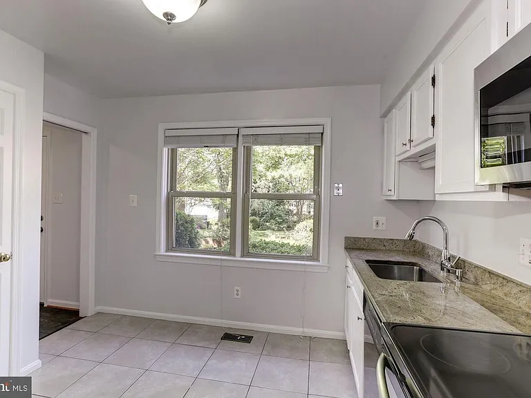 629 N Abingdon St — Photo 7