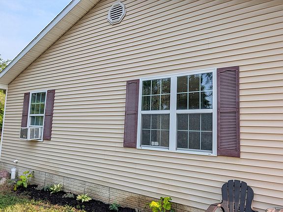 3rd image of 2275 Lincoln Manor Dr