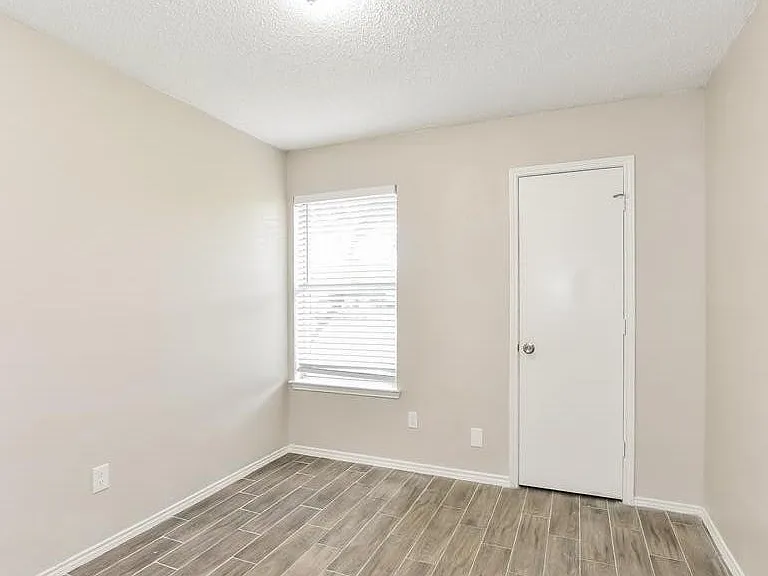 1708 Beau Ct — Photo 30