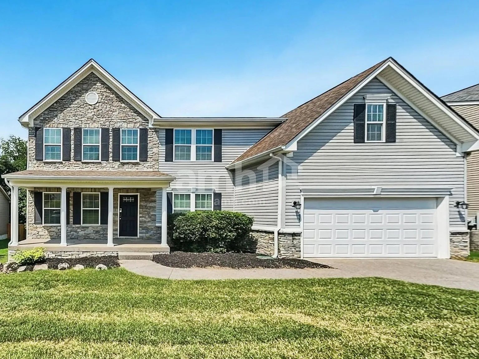 4 bed, 2.5 bath, 3061 sqft, $3,025 — Photo 1