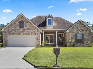877 Smolkin Ln, Waggaman, LA 70094