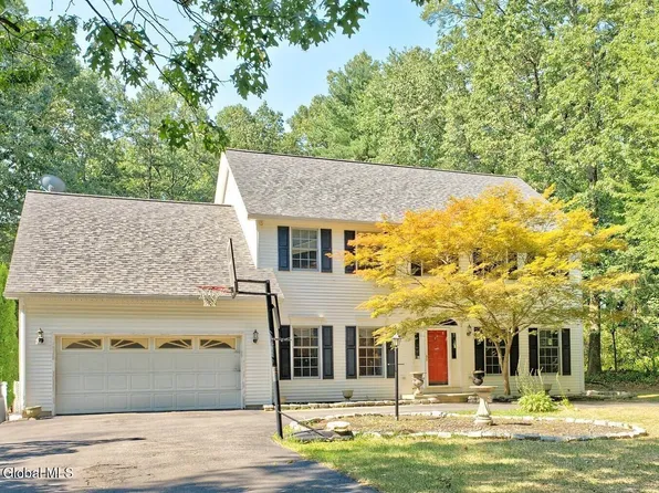4 N Sage Hill Lane, Menands, NY 12204