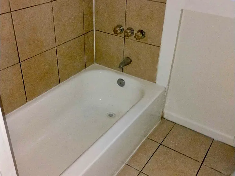 Tub