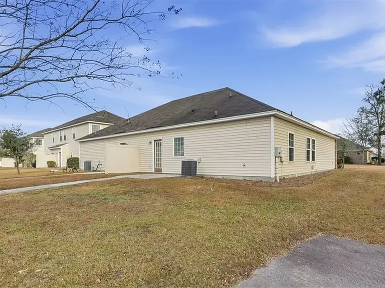 415 Olde Ivey Sq — Photo 18