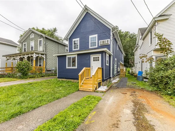 27 W Main St, Sodus, NY