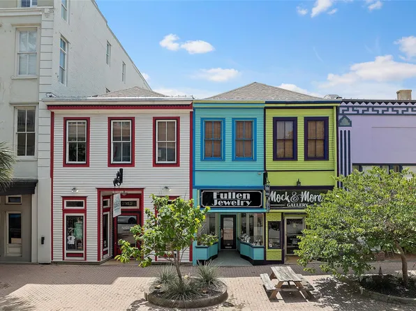 2213 Post Office St, Galveston, TX 77550