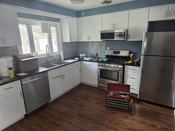 4th image of 21217 Crane Ct