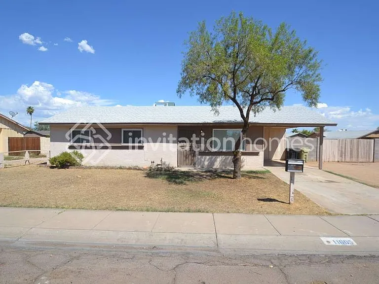 11605 N 58th Ave — Photo 1