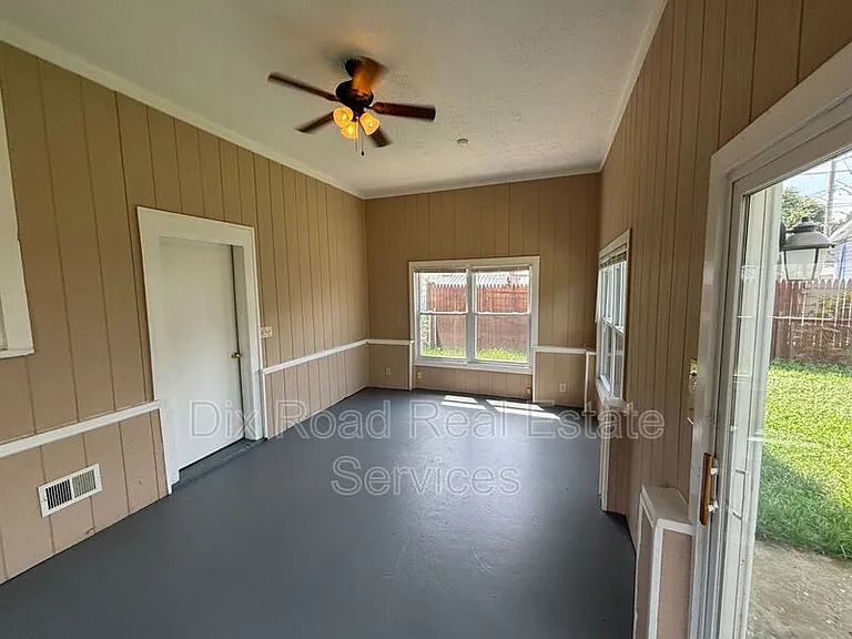 708 Webster Ave — Photo 5