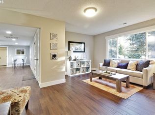 10044 SW 35th Ave, Portland, OR 97219