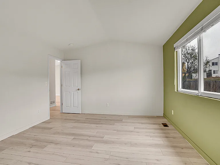 8065 Eagleview Dr — Photo 15