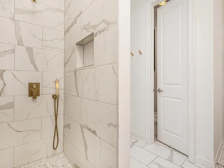 1101 Walnut St #1502 — Photo 25