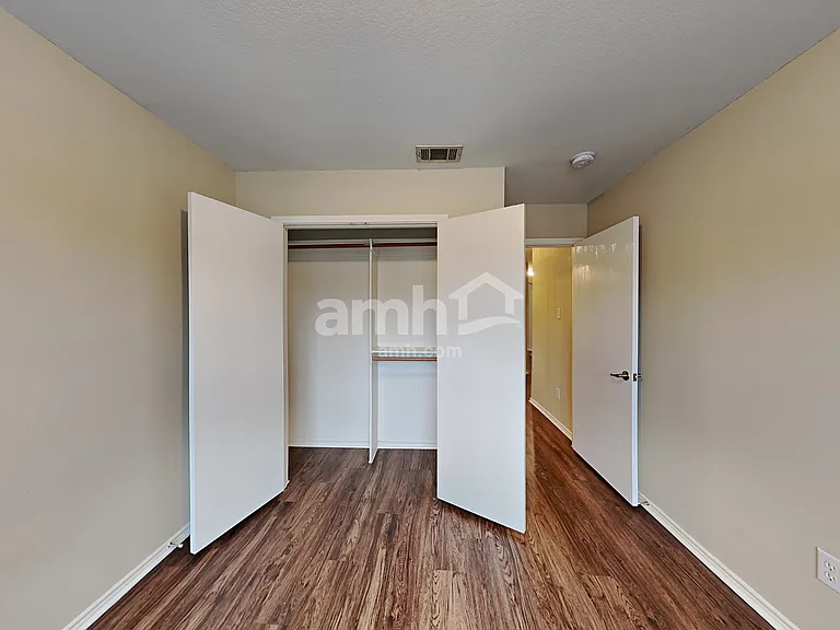 6436 Geneva Ln — Photo 12