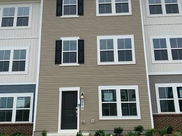 270 Swan Field Ave, Ranson, WV 25438