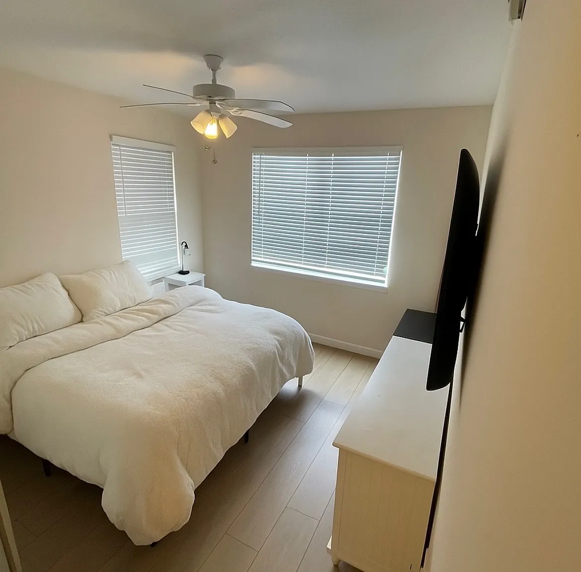 2 bed, 1113 sqft, $2,650 — Photo 2
