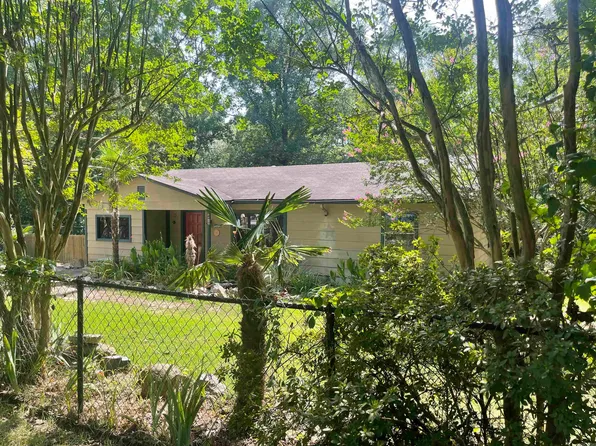 14002 Royal Oaks Dr, Mabelvale, AR 72103