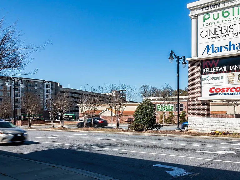Town Brookhaven shops are less than 2 miles away