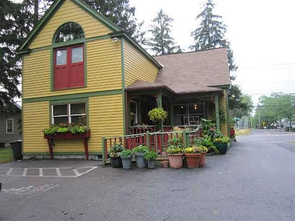 3rd image of 1592 Central Ave