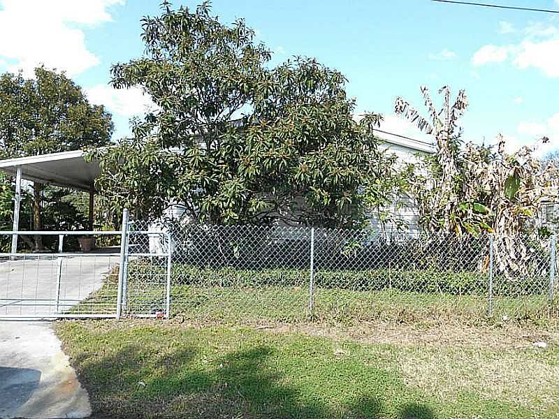 1st image of 2543 Sea Oats Cir N