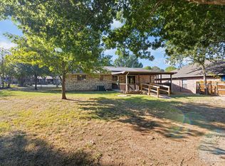 220 Sperry Ln, Red Oak, TX 75154