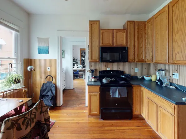 56 Hillside Pl, New Haven, CT