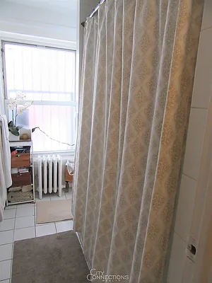 Rented by City Connections Realty | media 37