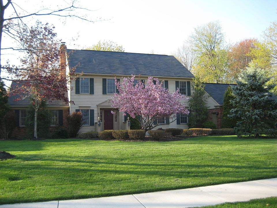 1st image of 68 Chadbourne Dr