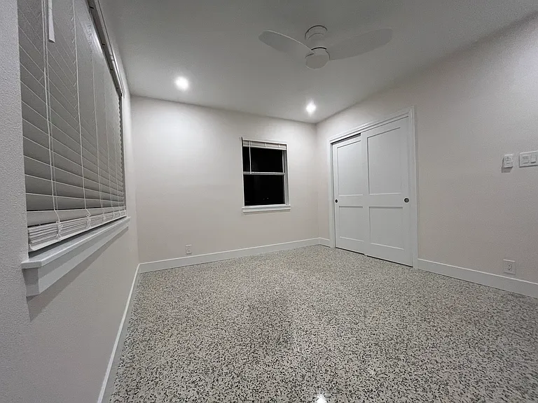5919 Hollywood Blvd #B — Photo 22