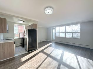 276 Saint Clair Ave W #304, Toronto, ON