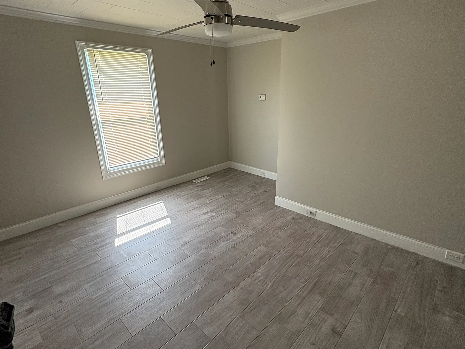 3 bed, 1032 sqft, $1,800 — Photo 2