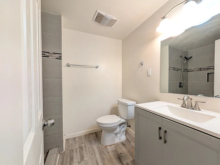 6132 Pembroke Dr — Photo 10