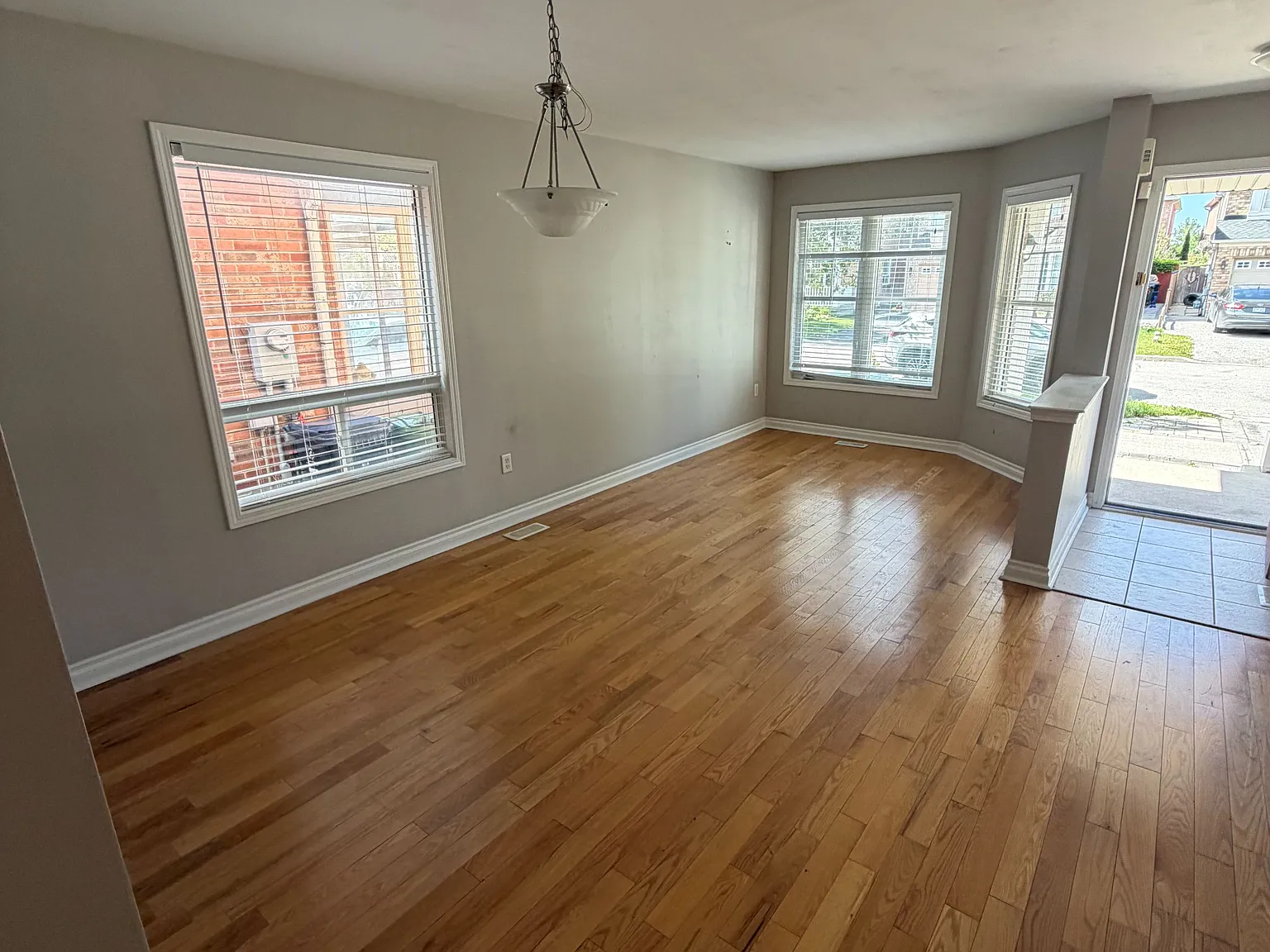 4 bed, $3,500 — Photo 2