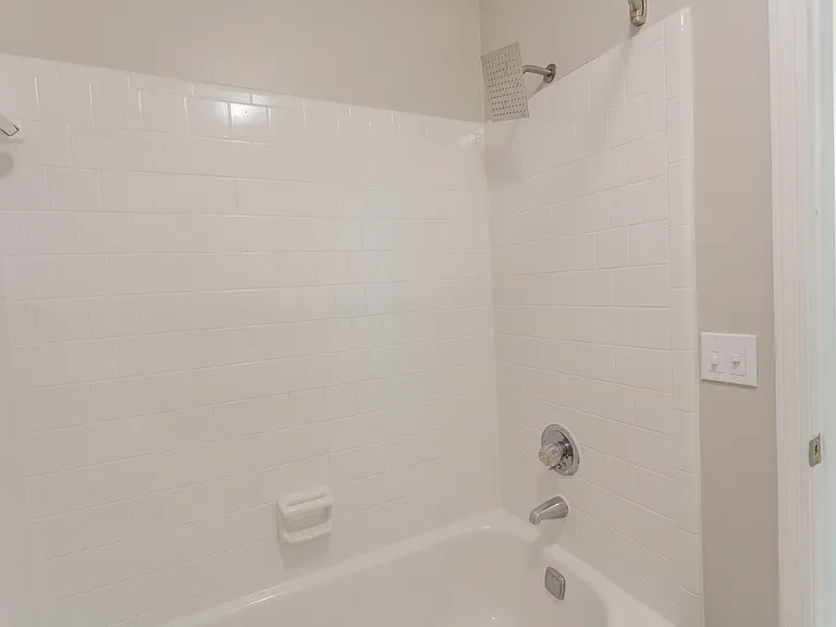 Compass Heights — Photo 11