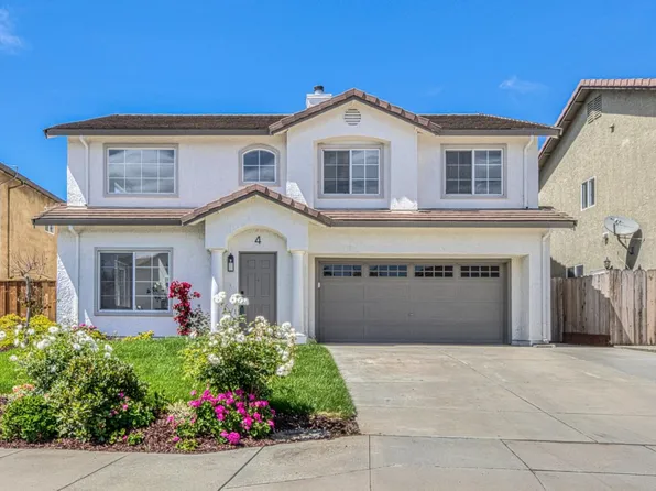 4 Rhode Island Cir, Salinas, CA 93905