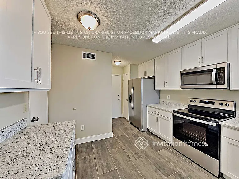 562 Cidermill Pl — Photo 4