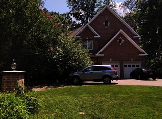 8411 Overlook St, Vienna, VA 22182